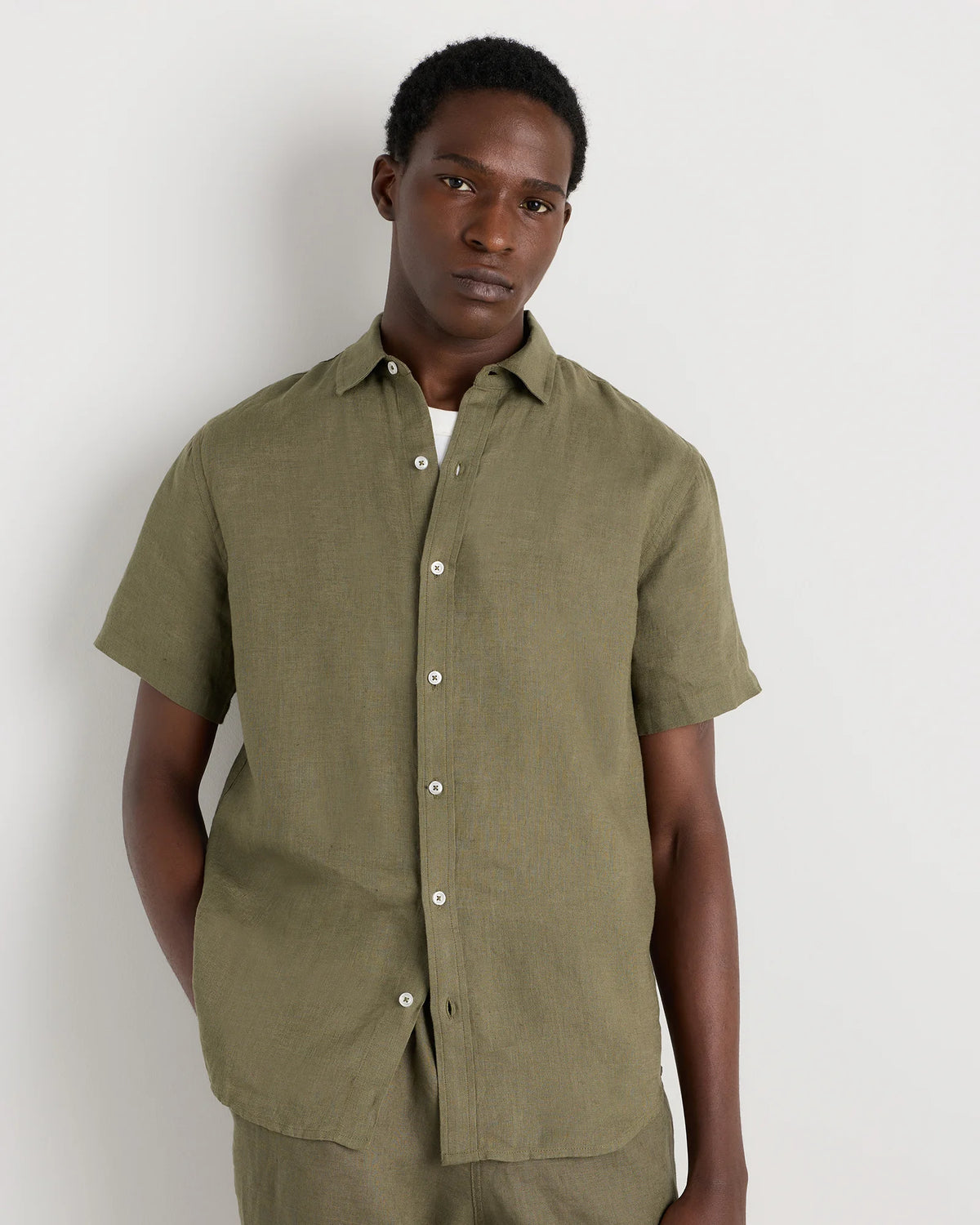 100% European Linen Relaxed Short Sleeve Shirt - XS / Taupe Brown Chambray