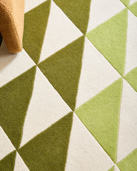 Tonal Triangles Hand-Tufted Wool Rug - 3'6" x 5'6" / Green